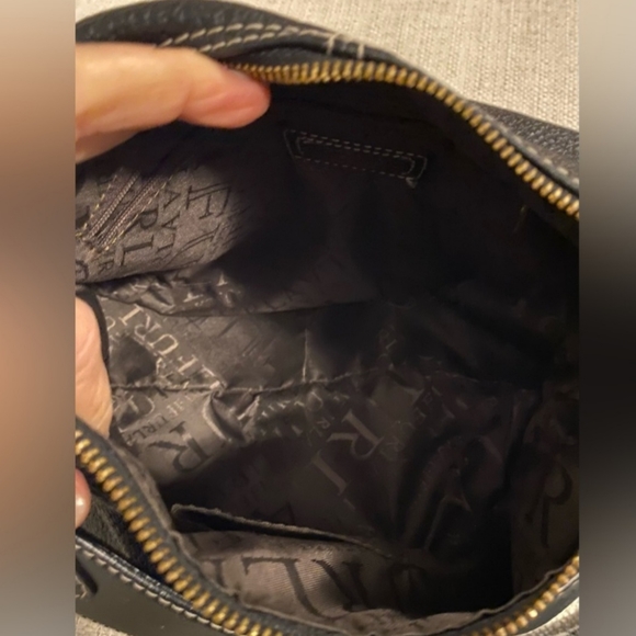 🔥EUC🔥FURLA Genuine Leather Purse- Made in Italy- Gold tone hardware - Picture 12 of 14